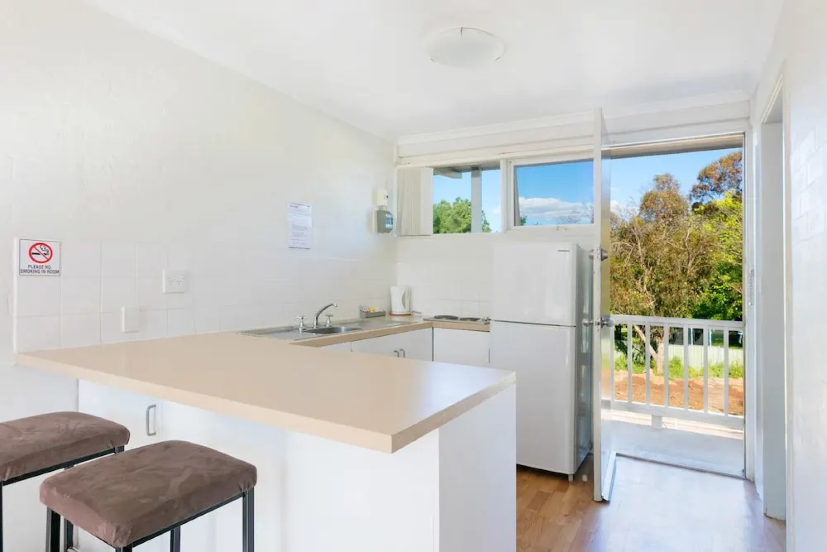 Summer East Serviced Apartments