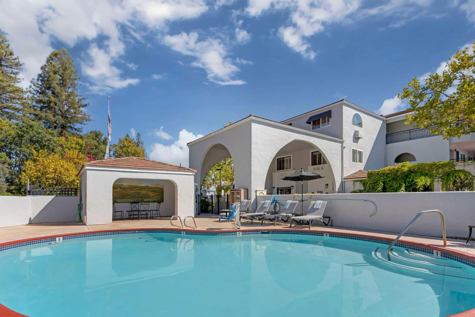 Dry Creek Inn MOD Collection by Sonesta