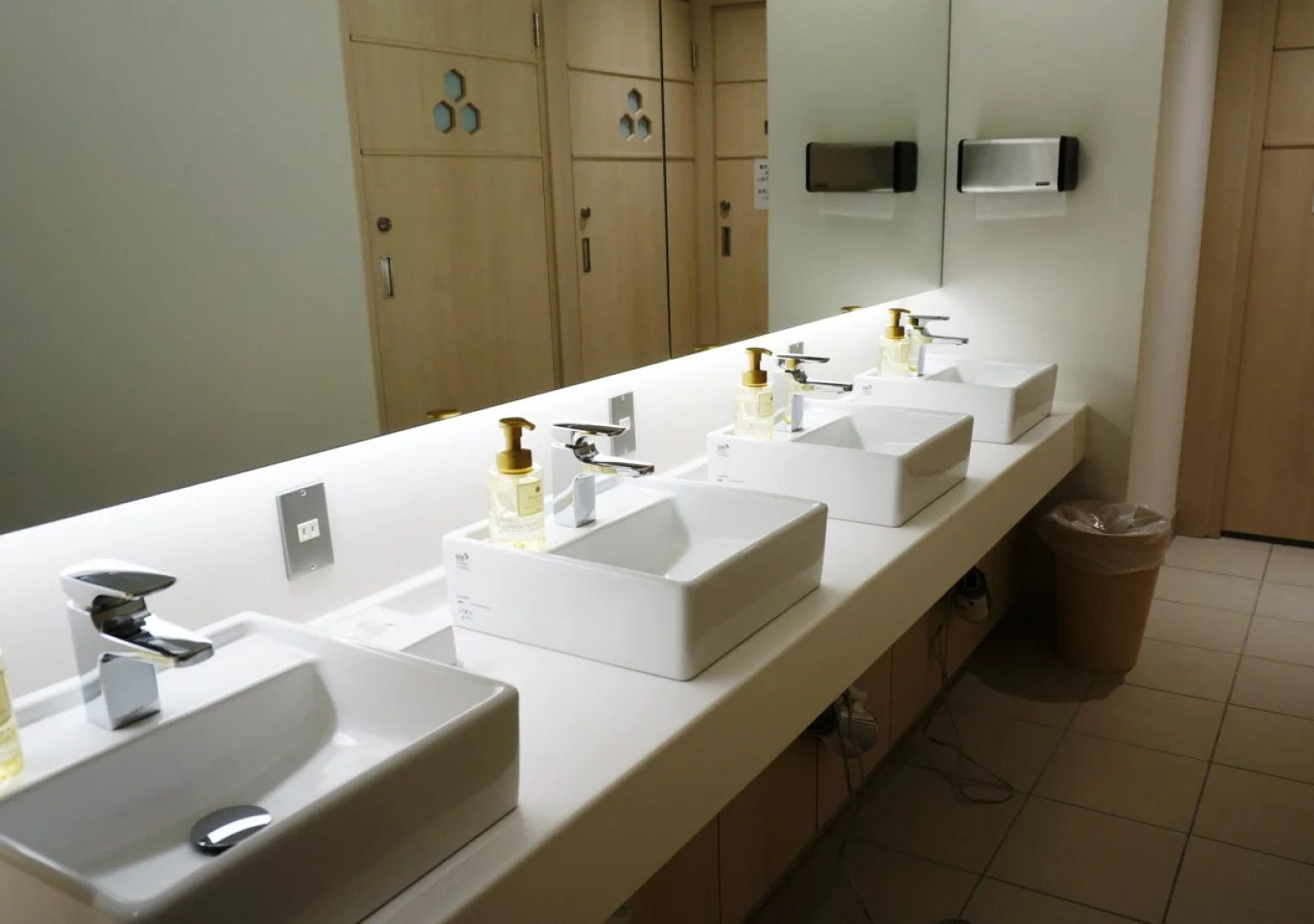 Tokyo Ginza Bay Hotel