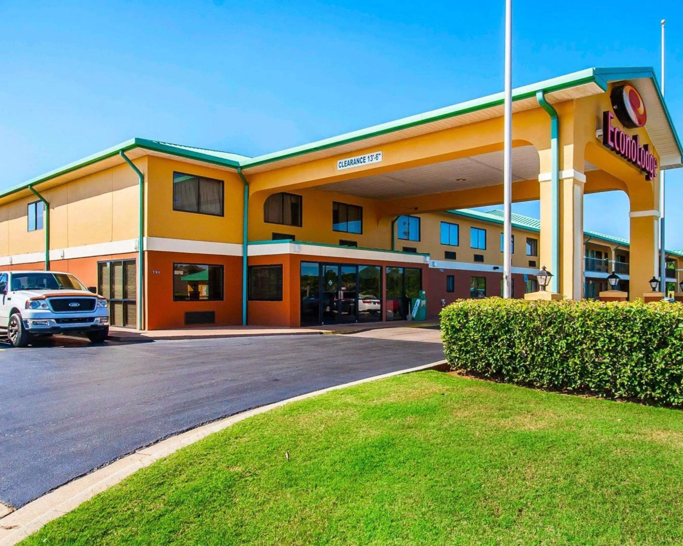 Motel 6 Prattville, AL