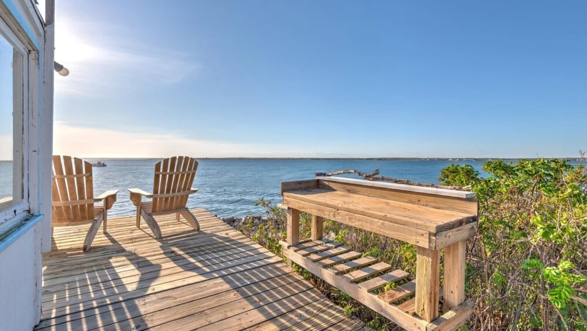 Bungalow 4 - 1br, Waterfront