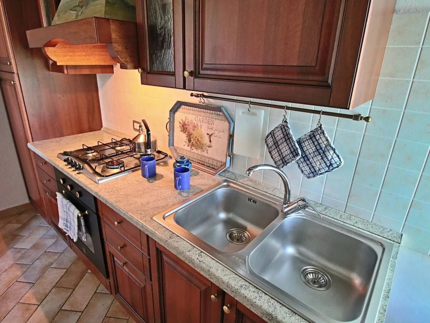 Spacious Farmhouse in Trevi With Swimming Pool