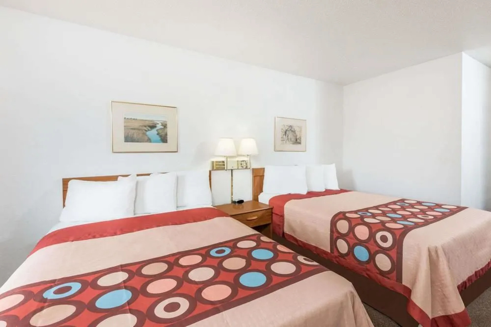 Red Carpet Inn & Suites