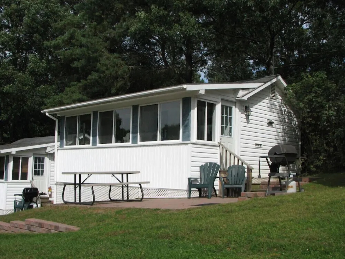 West Winds Motel & Cottages