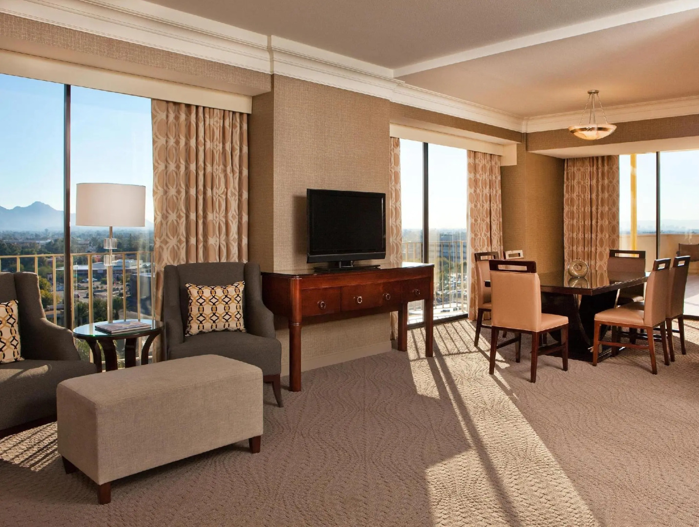 Sheraton Crescent Hotel