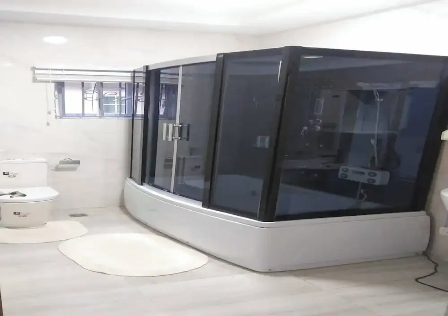 Manhattan Apple Hotel Lekki