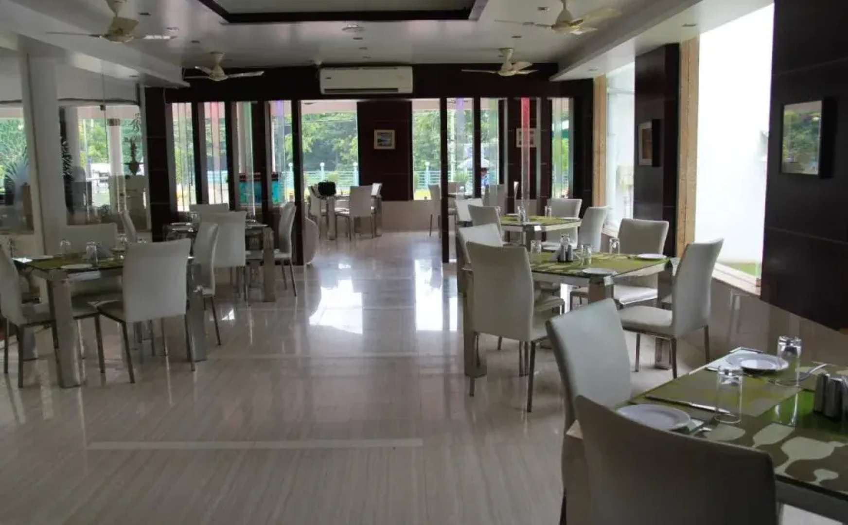 Green Royale By Sparsa