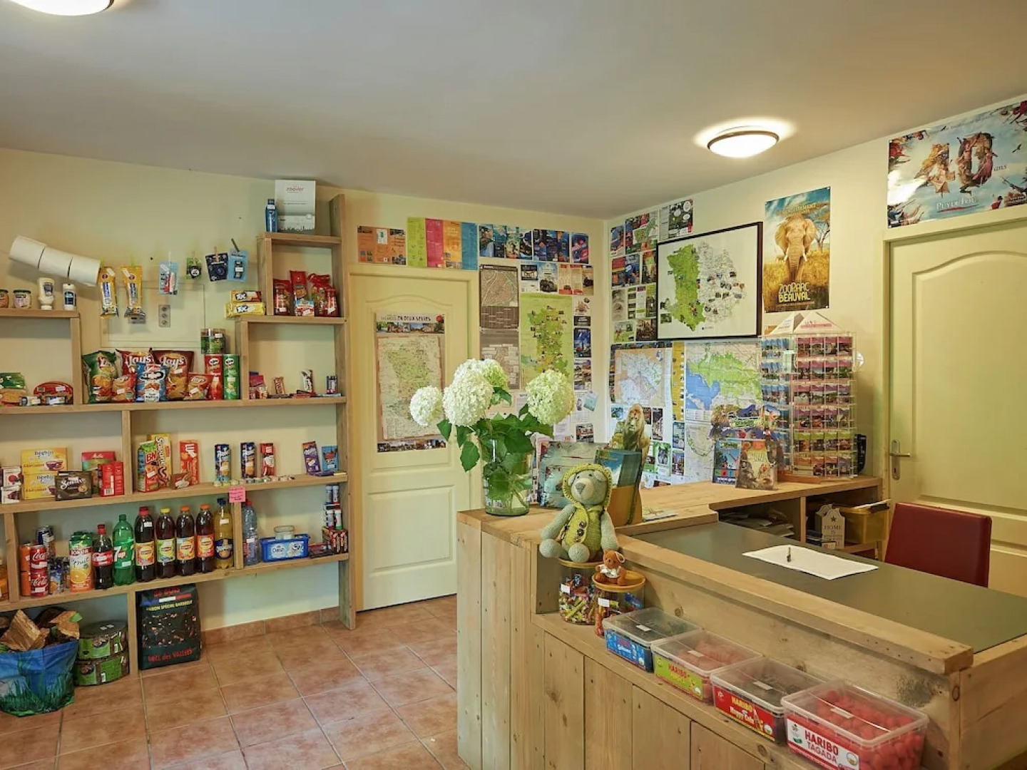 Attractive Villa on Exclusive Family Park With Swimming Pool in Peaceful Setting