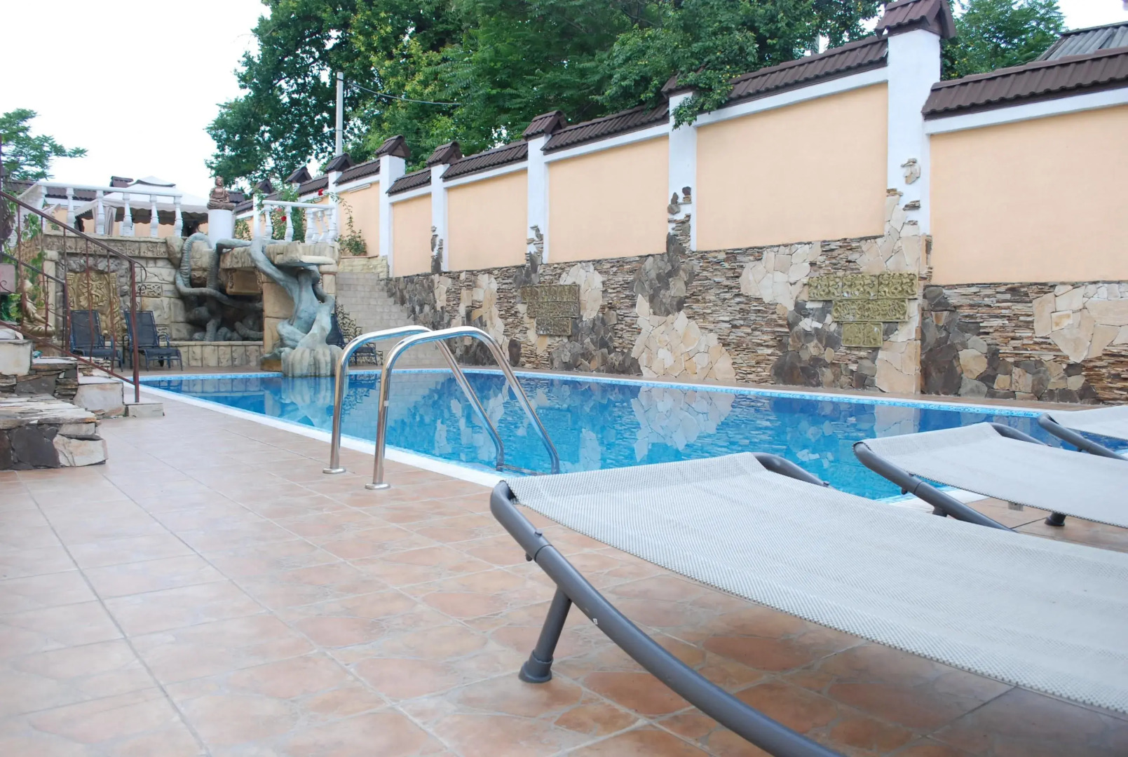 Shadow Boutique Hotel