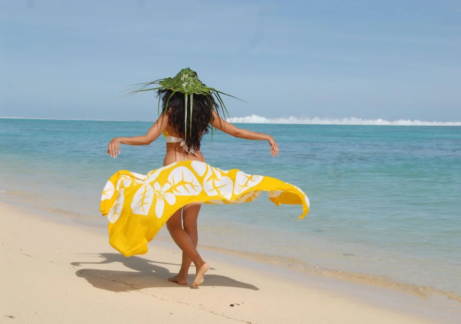 Motu Beachfront Art Villas