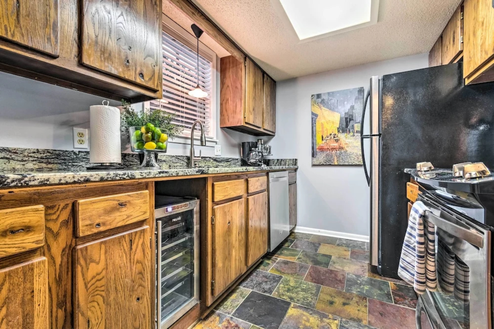 Sunset-view Resort Condo on Lake Hamilton!