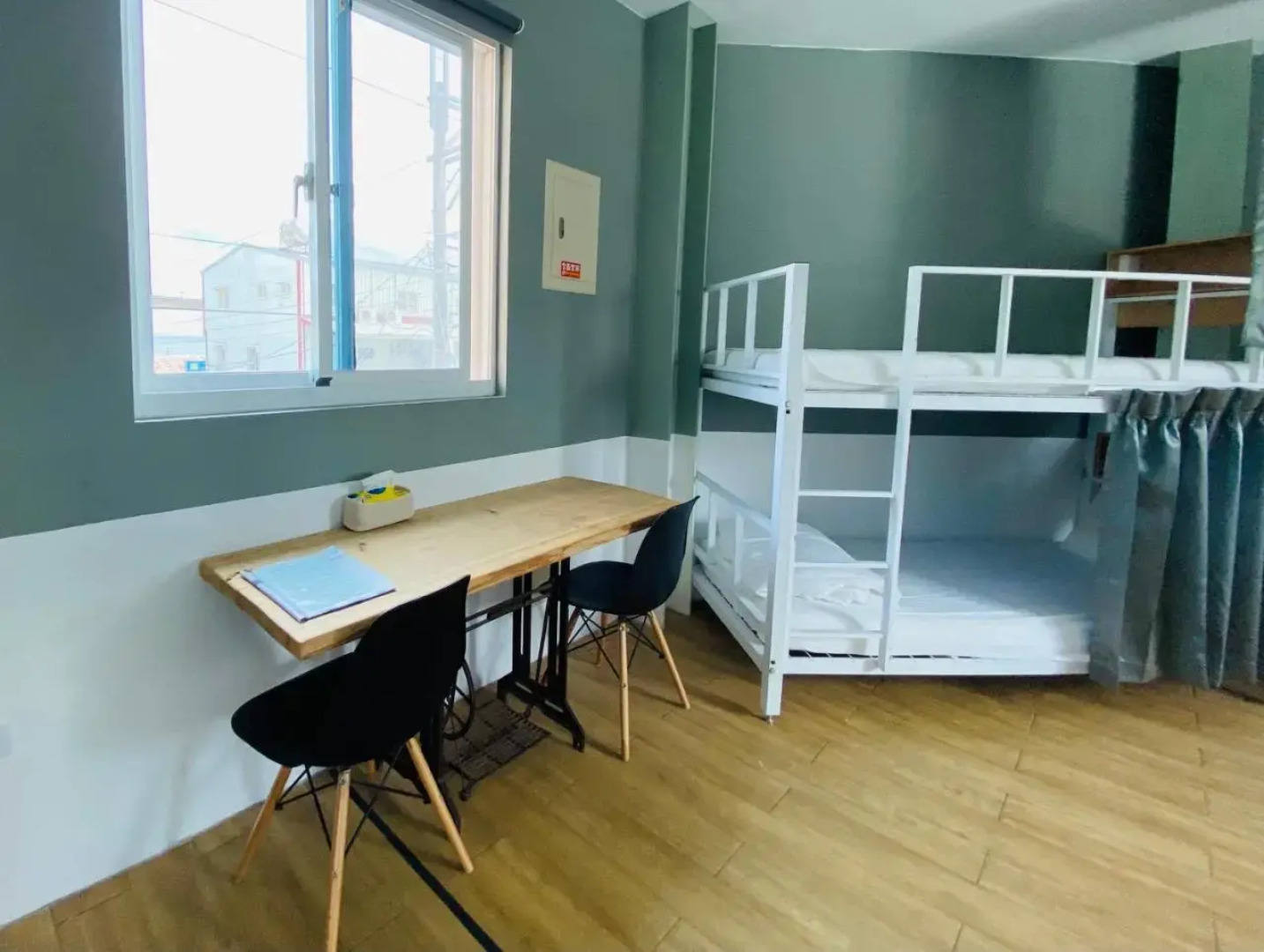 Line Weaving House B&B