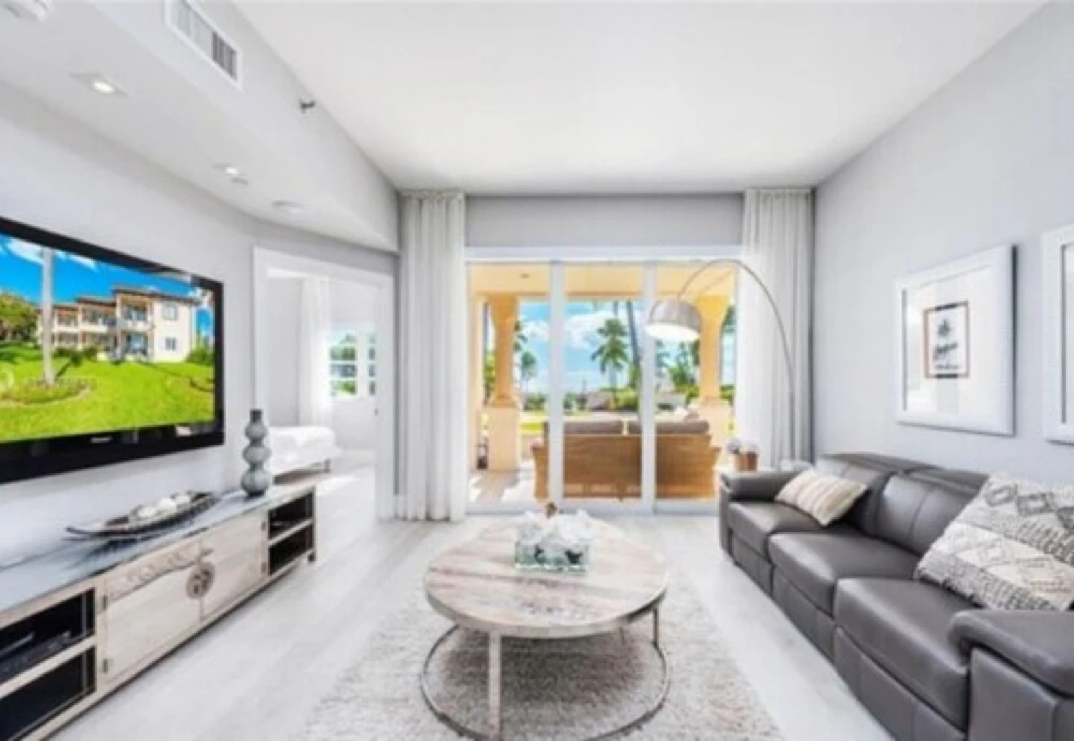 Beautiful Exclusive Fisher Island 3 En-suite Bedroom Apartment With Ocean and Pool Views 6 Guests