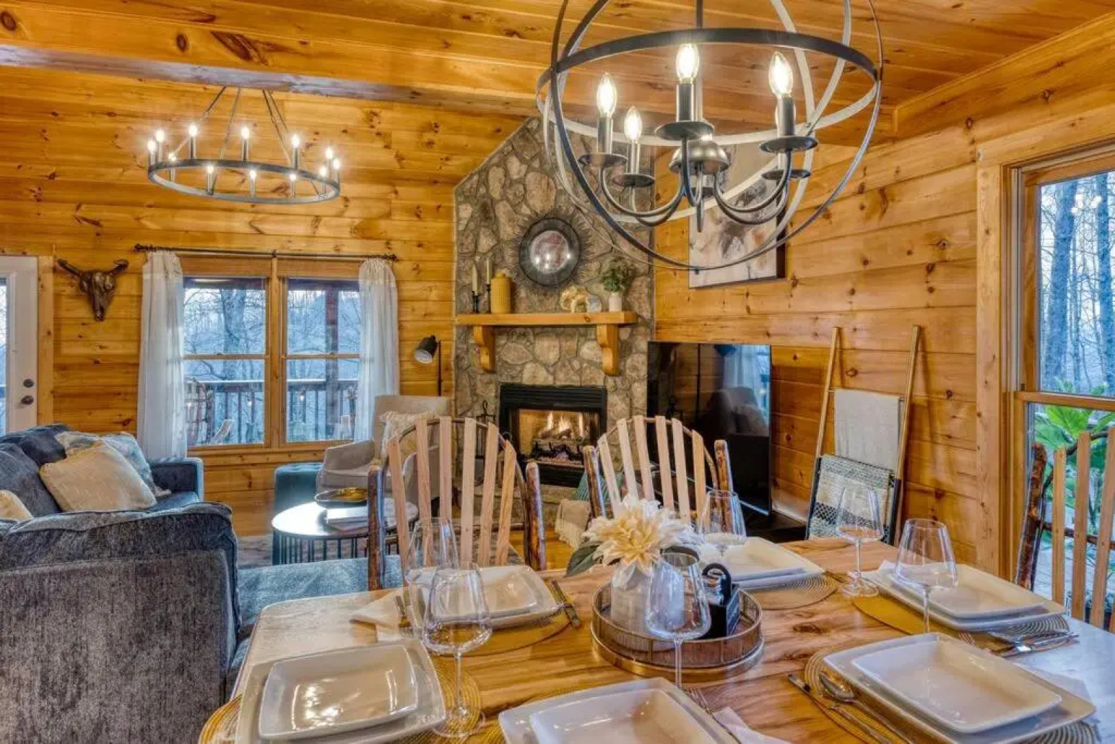 MTN Cabin Sleeps 10 - 5 Mins To Fishing & Camping