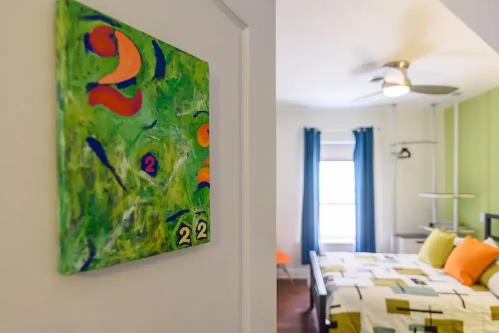 House 5863 - Chicago Bed and Breakfast