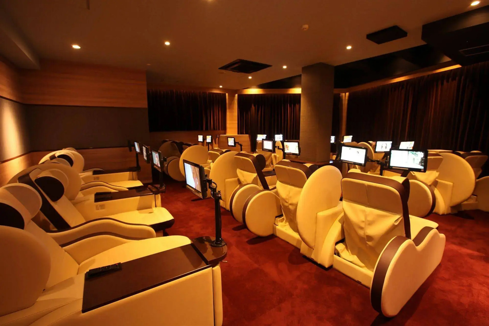 Sauna & Spa Hotel Avinel Fukuoka - Caters to Men