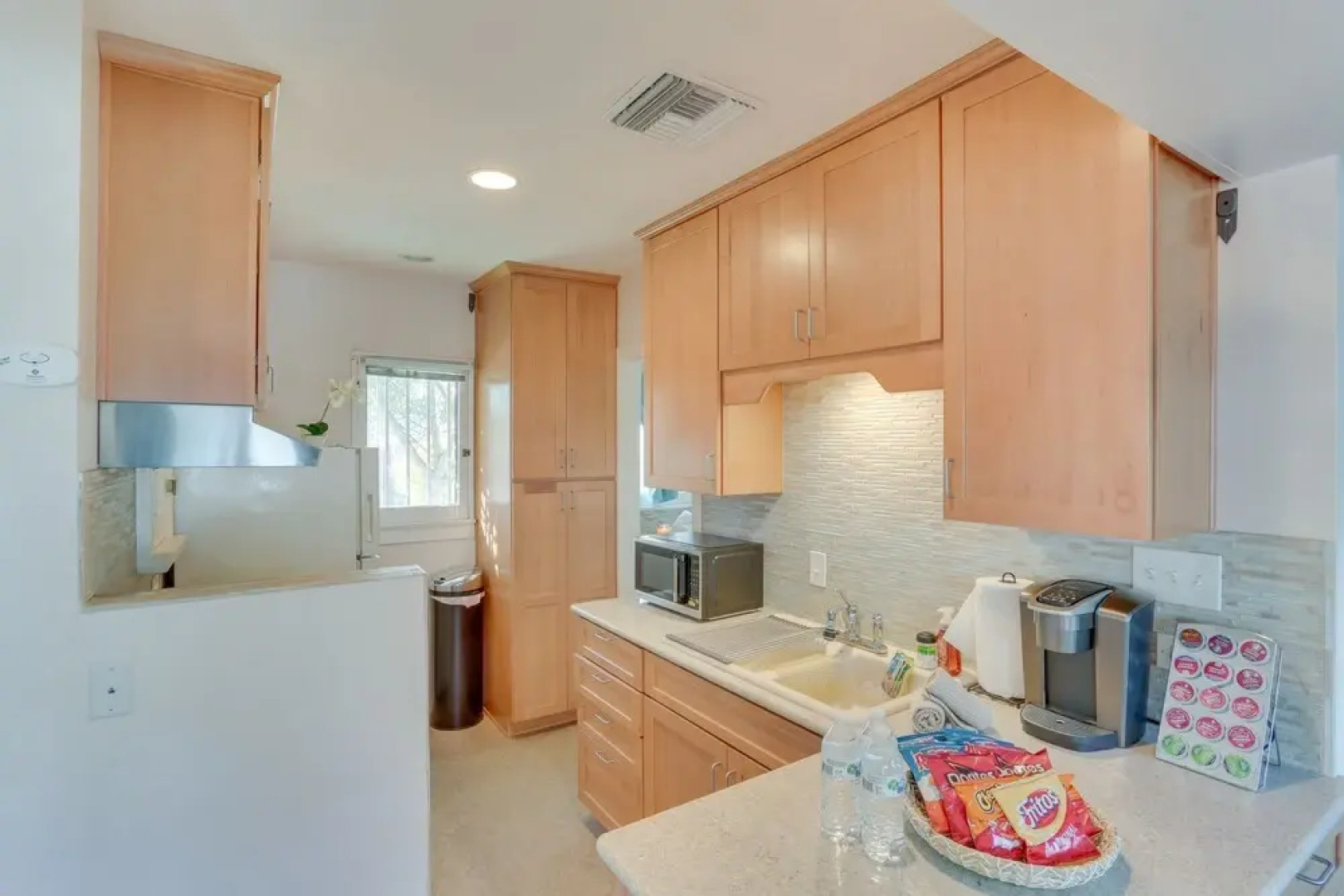 Colton Studio w/ Fire Pit, 4 Mi to San Bernardino!