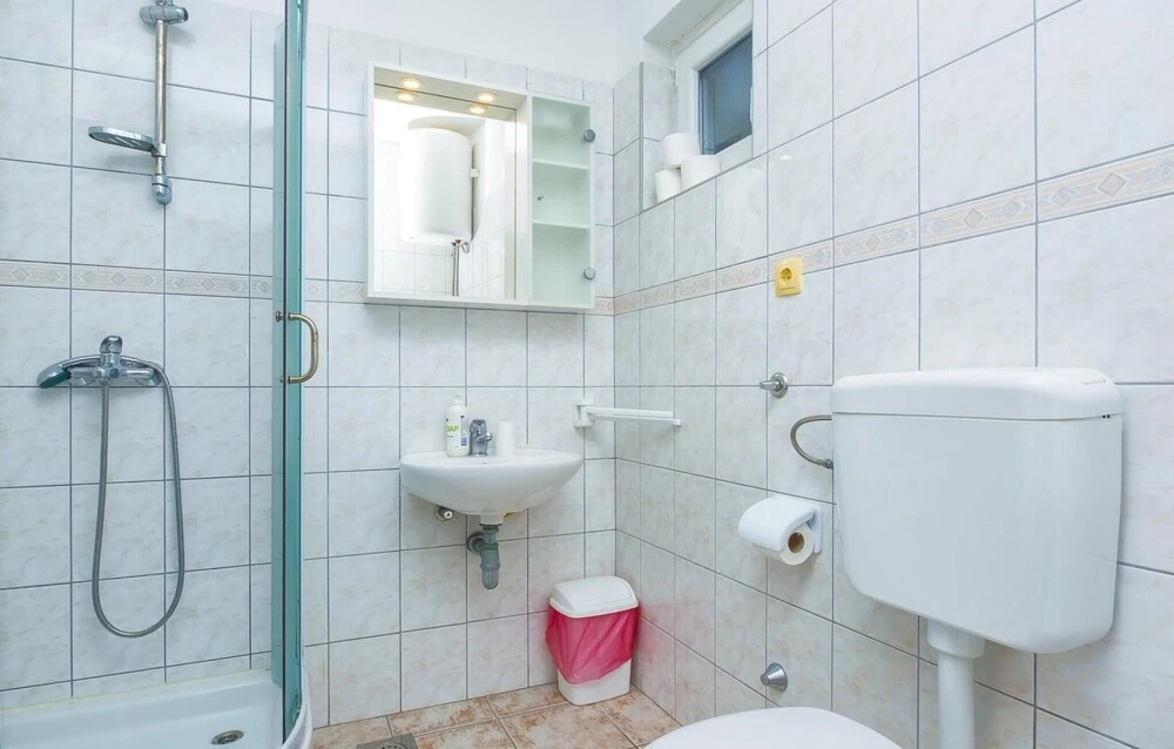 Awesome Home in Duce With Wifi and 3 Bedrooms