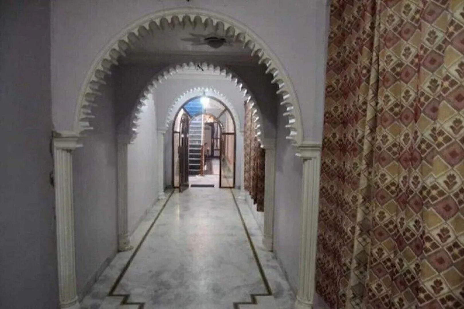 Hotel Rathore Lodge & Restaurant