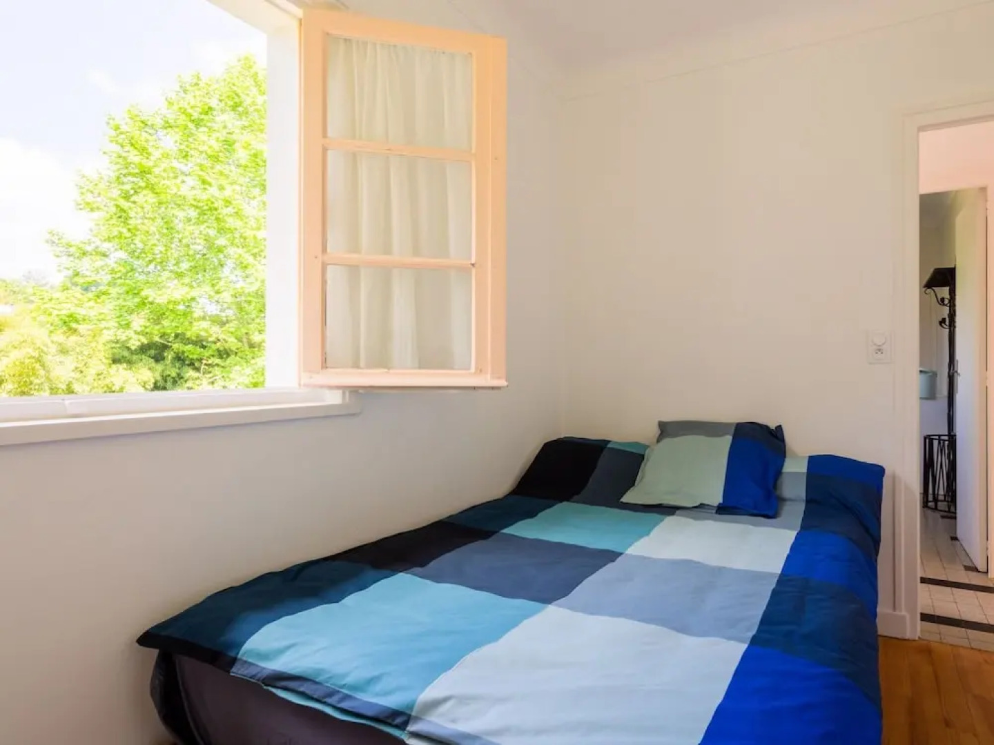 Alluring Holiday Home in Arcangues with Balcony