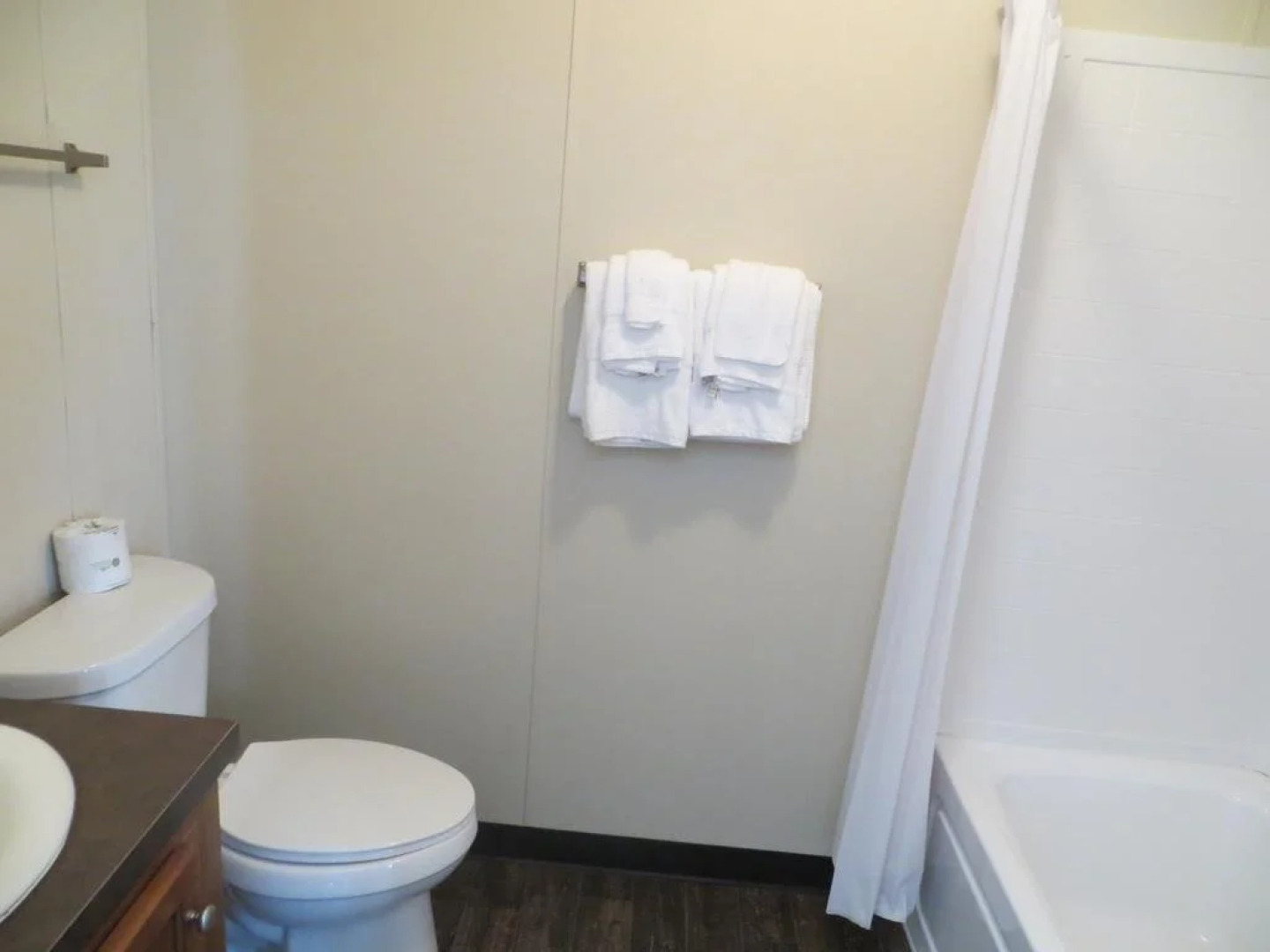 Shale Lodge Pleasanton