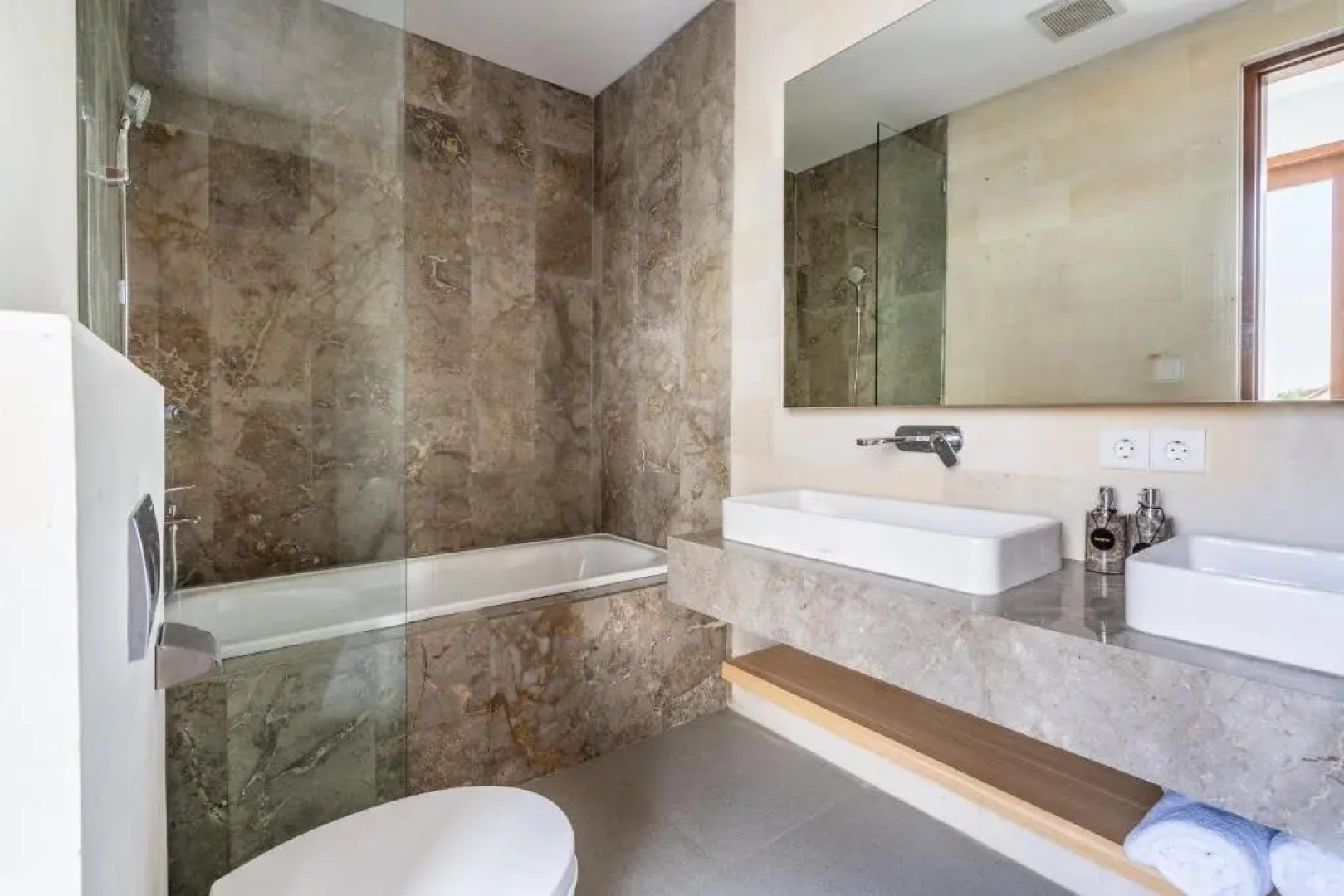 Om Cemagi Beach Villa