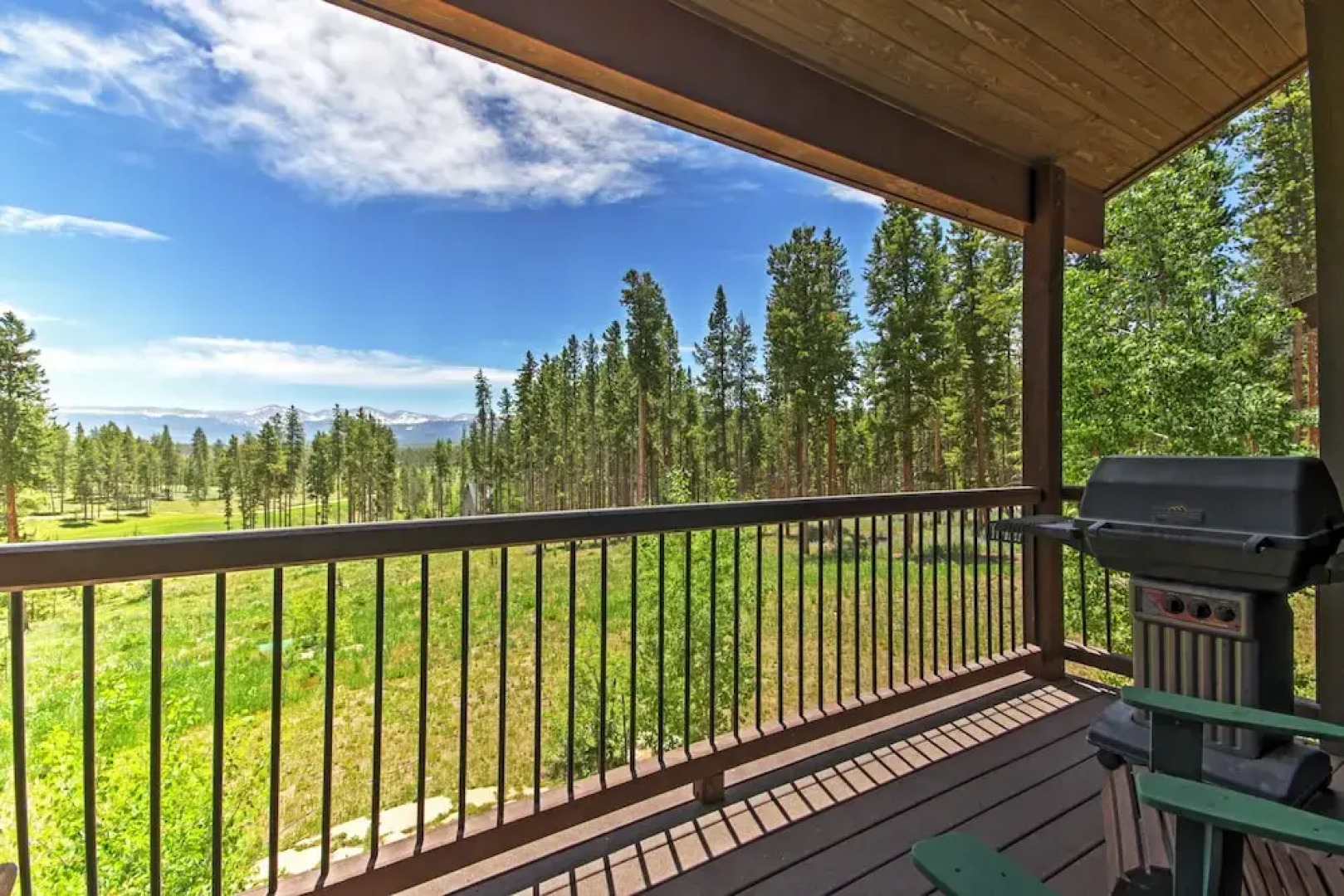 Tabernash Retreat w/ Hot Tub & Stunning Mtn Views!