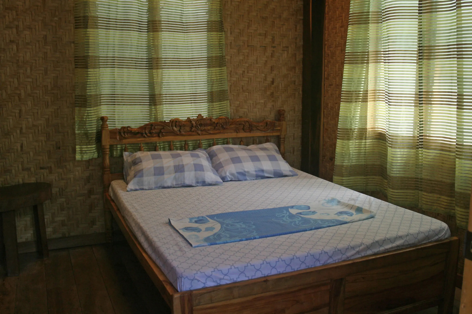 Jjs Backpackers Village