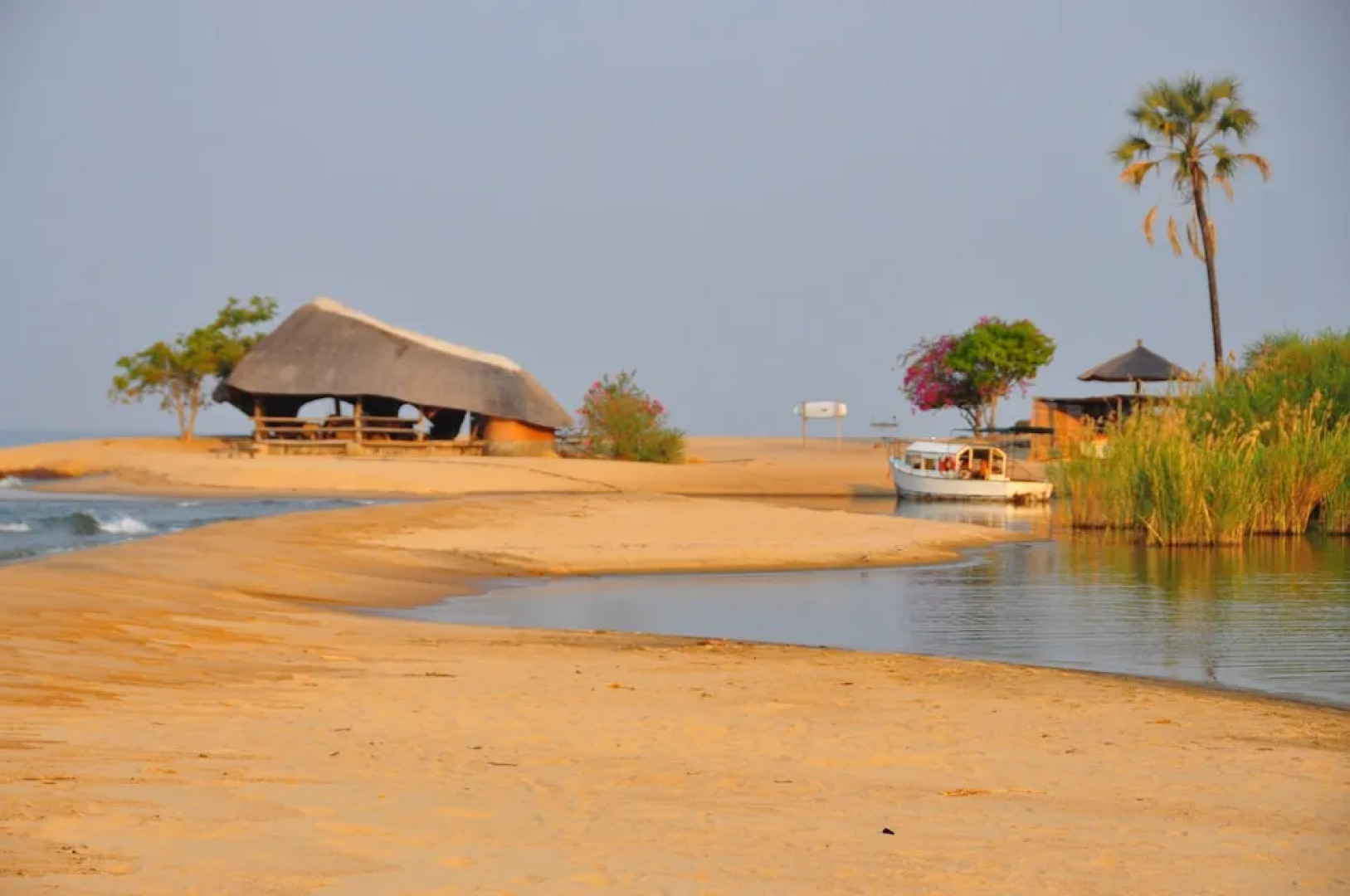 Ngala Beach Lodge
