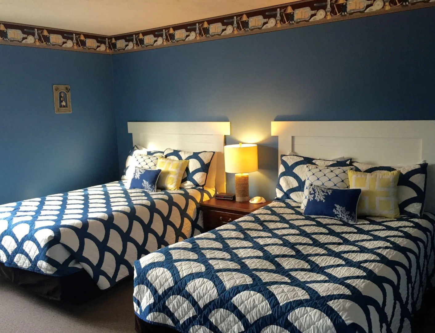 Empire Lakeshore Inn