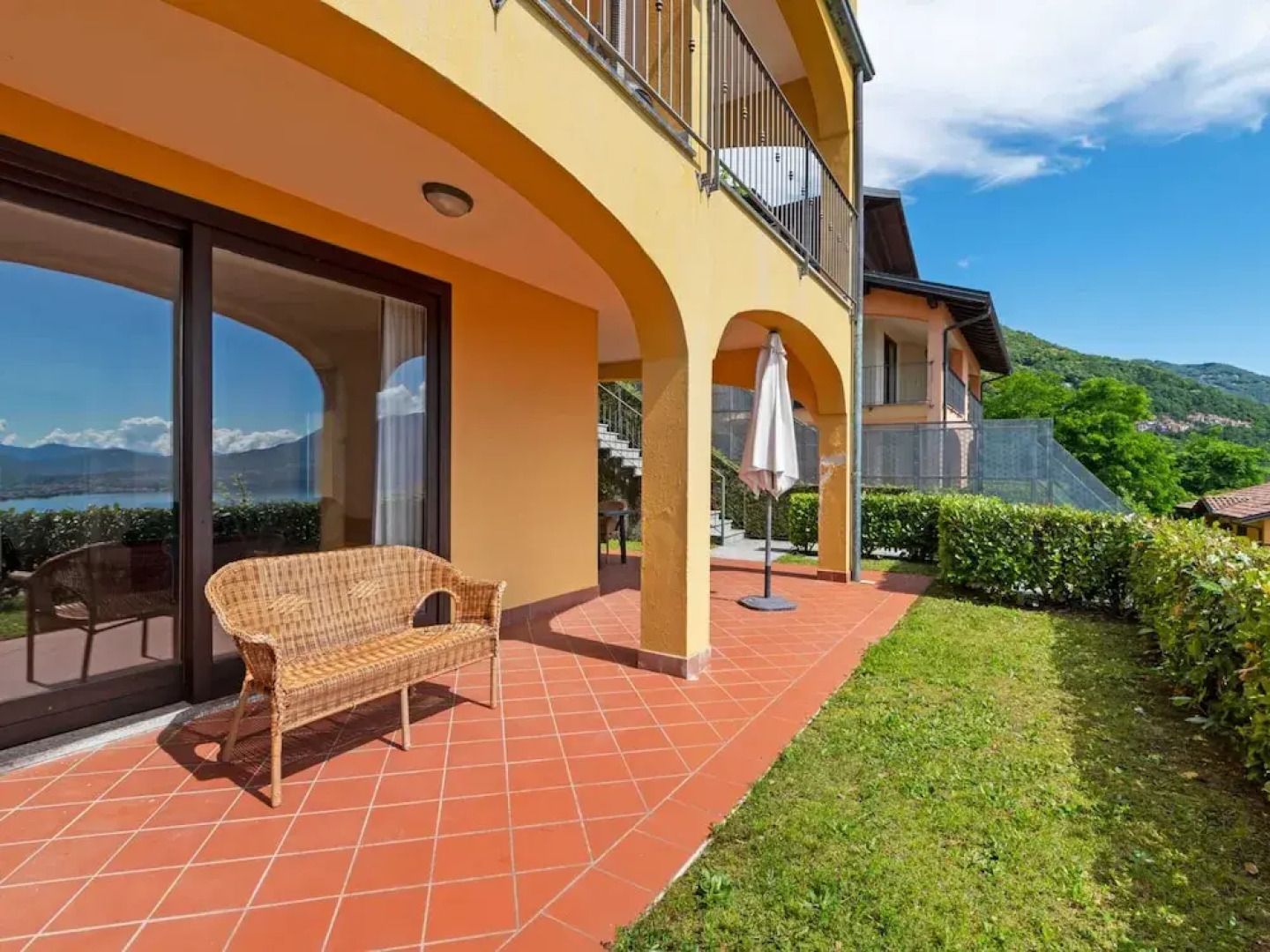 Spacious Apartment in Rancone With Lake View