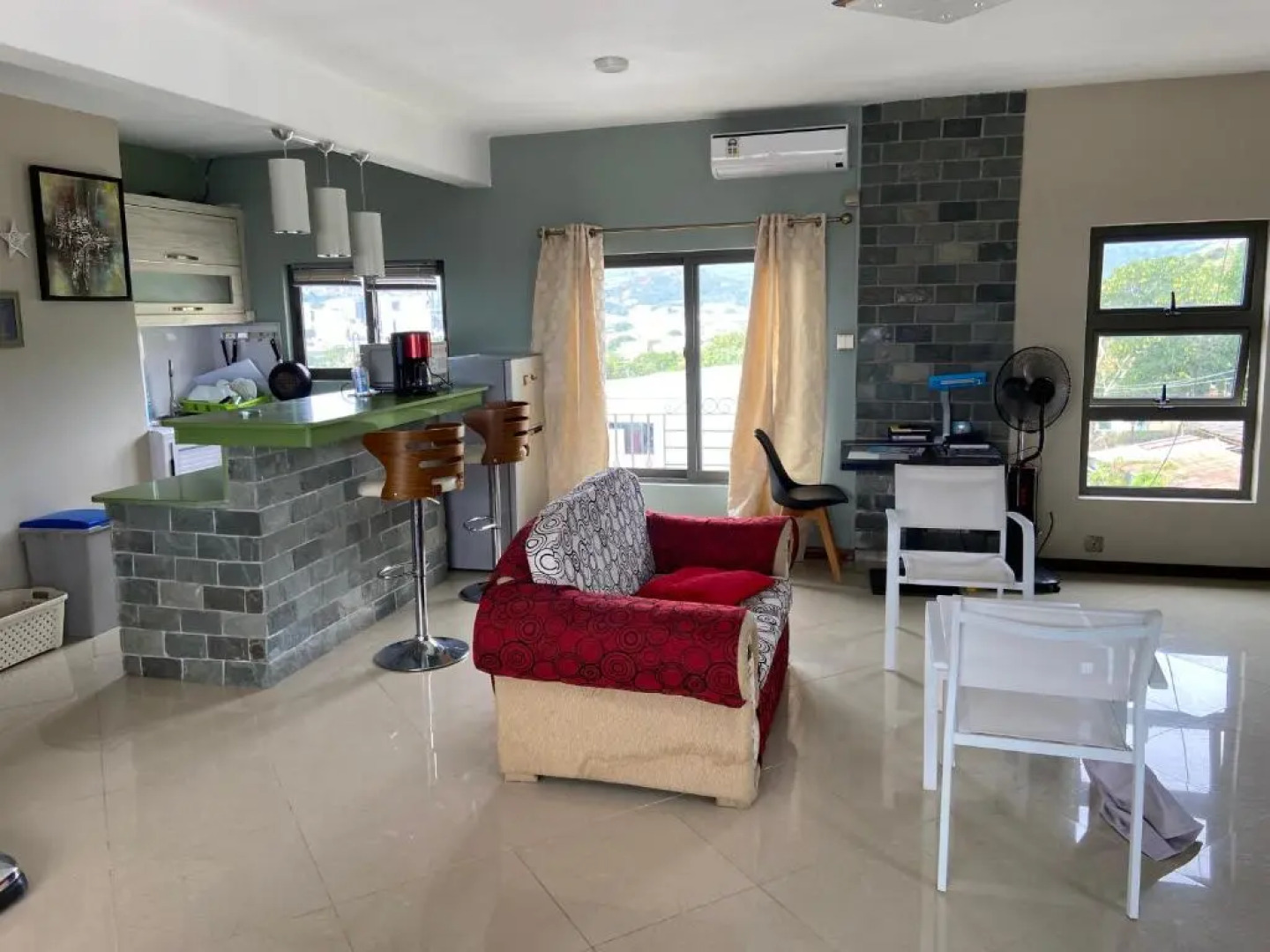 MountView studio in city