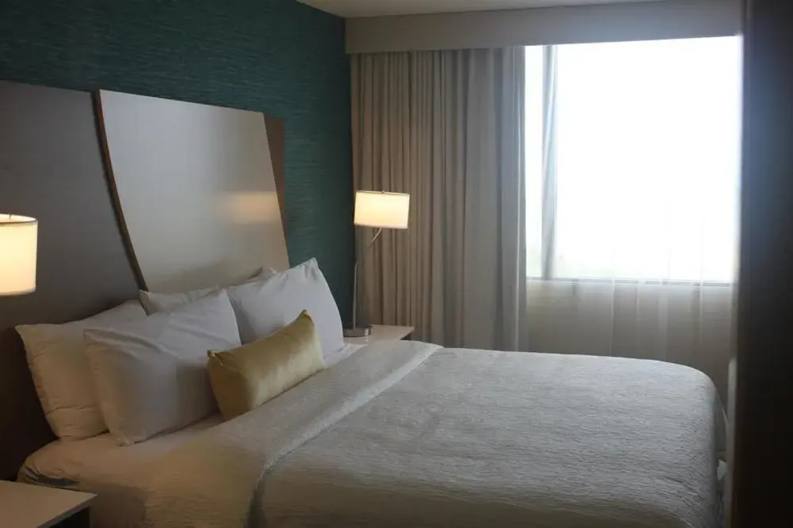 Illinois Beach Hotel