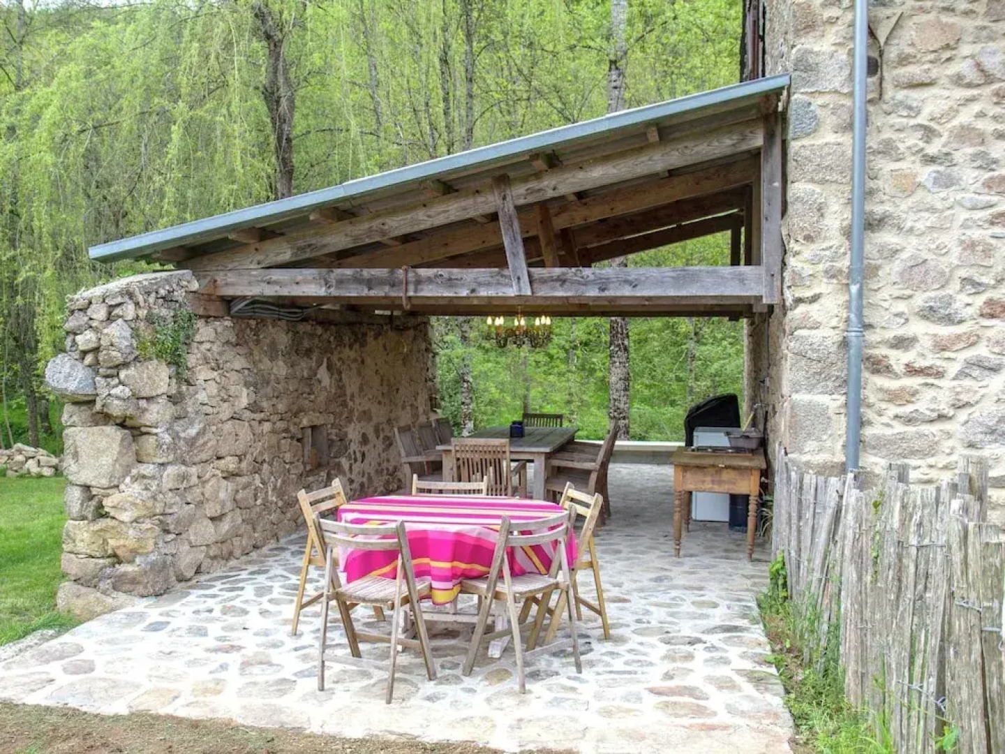 Cozy Mansion in Brandonnet With Swimming Pool