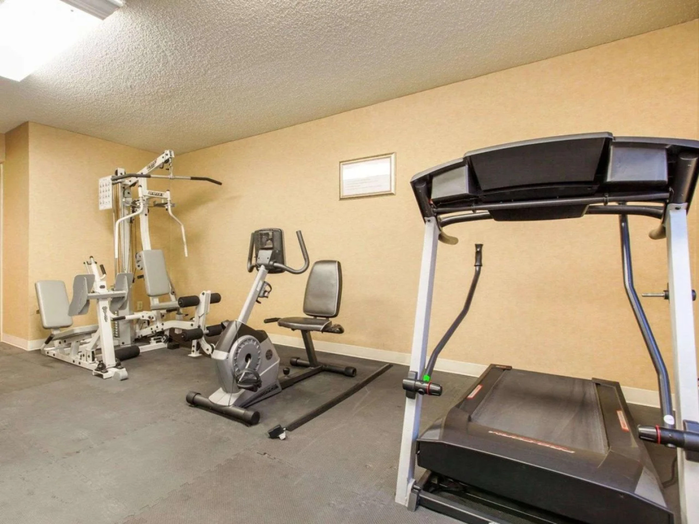 Comfort Inn & Suites Moreno Valley near March Air Reserve Base