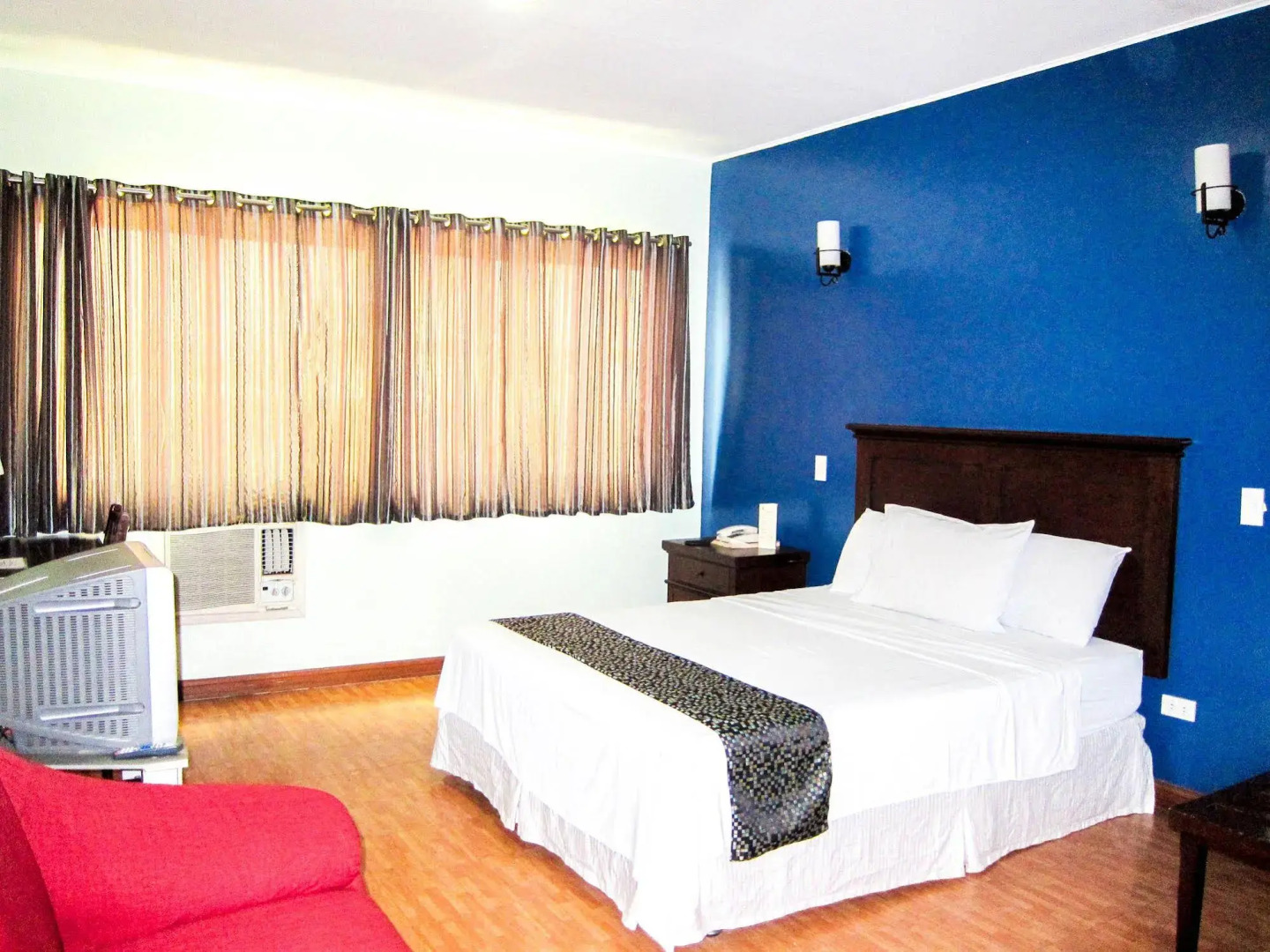 Oftana Suites Cebu near Oakridge