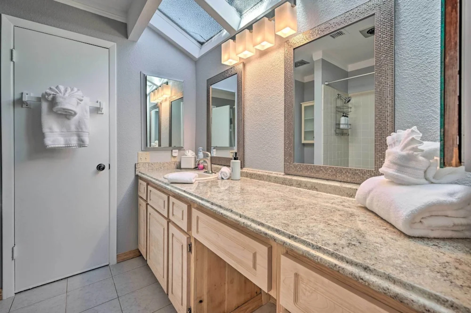 4 Mi to Main Street: Spacious Sedona Home