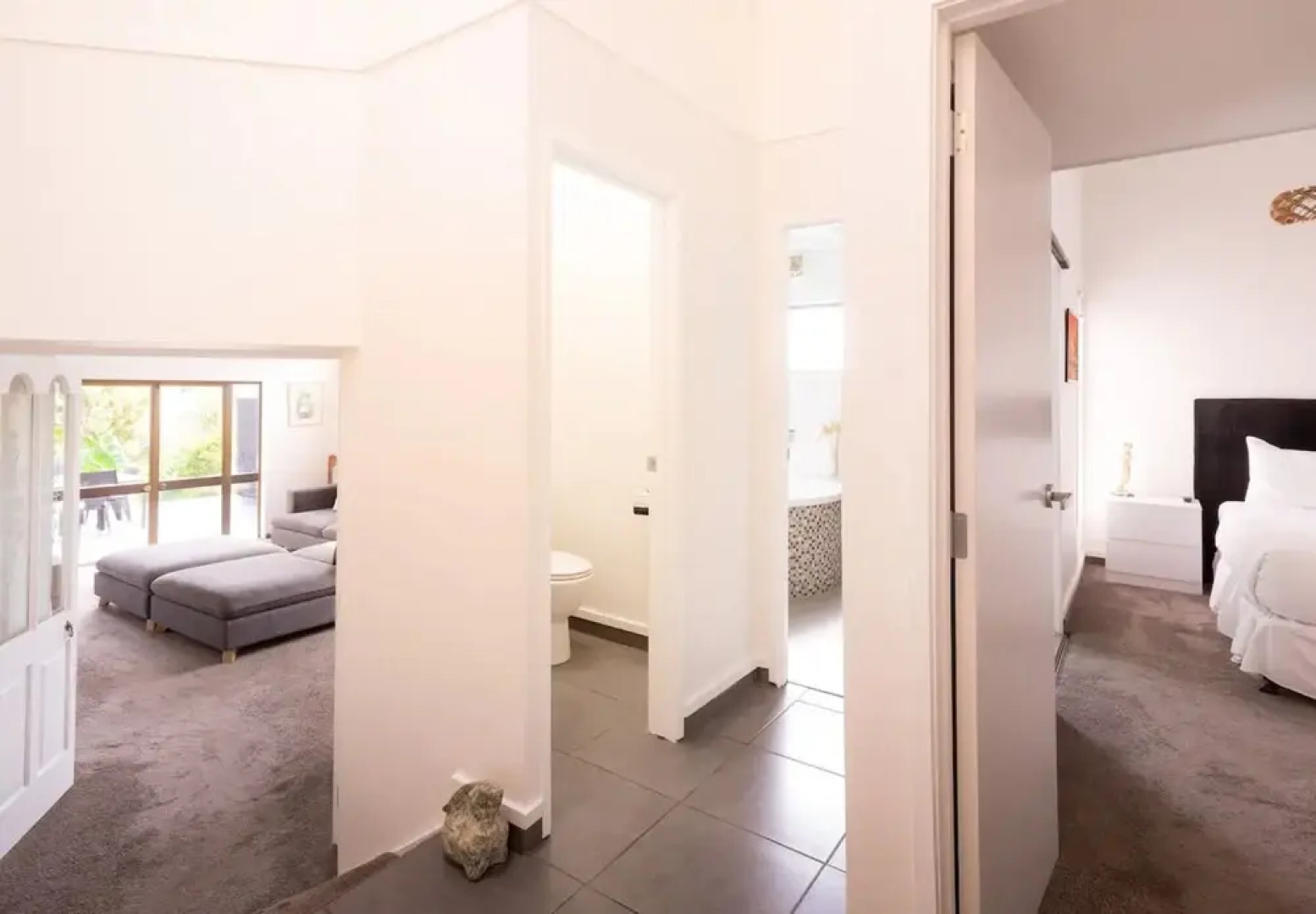 Modern 4 Bedroom Family Home With Pool