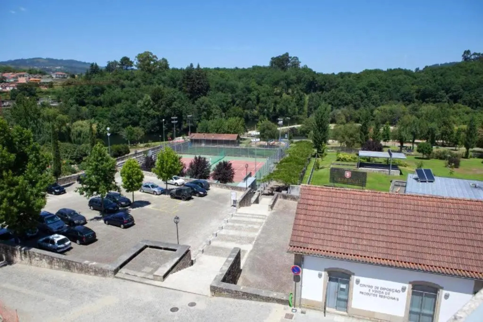 One bedroom appartement at Ponte da Barca 100 m away from the beach with city view and terrace