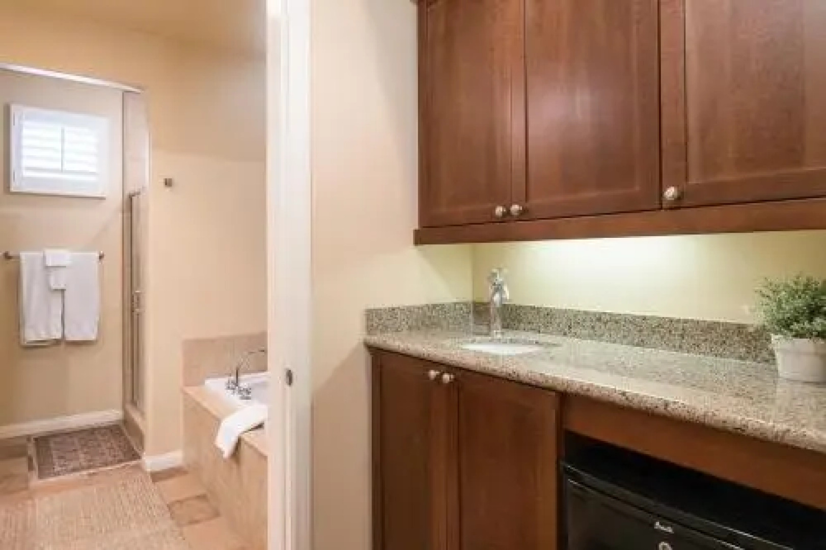 48756 Legacy Drive Condo