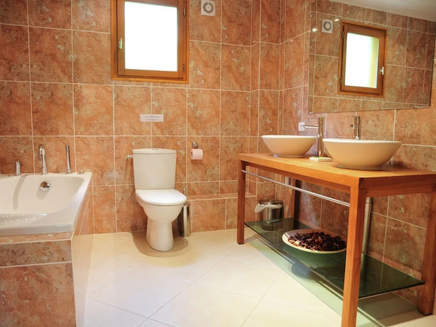 Secluded holiday home with dishwasher, close to Sarlat