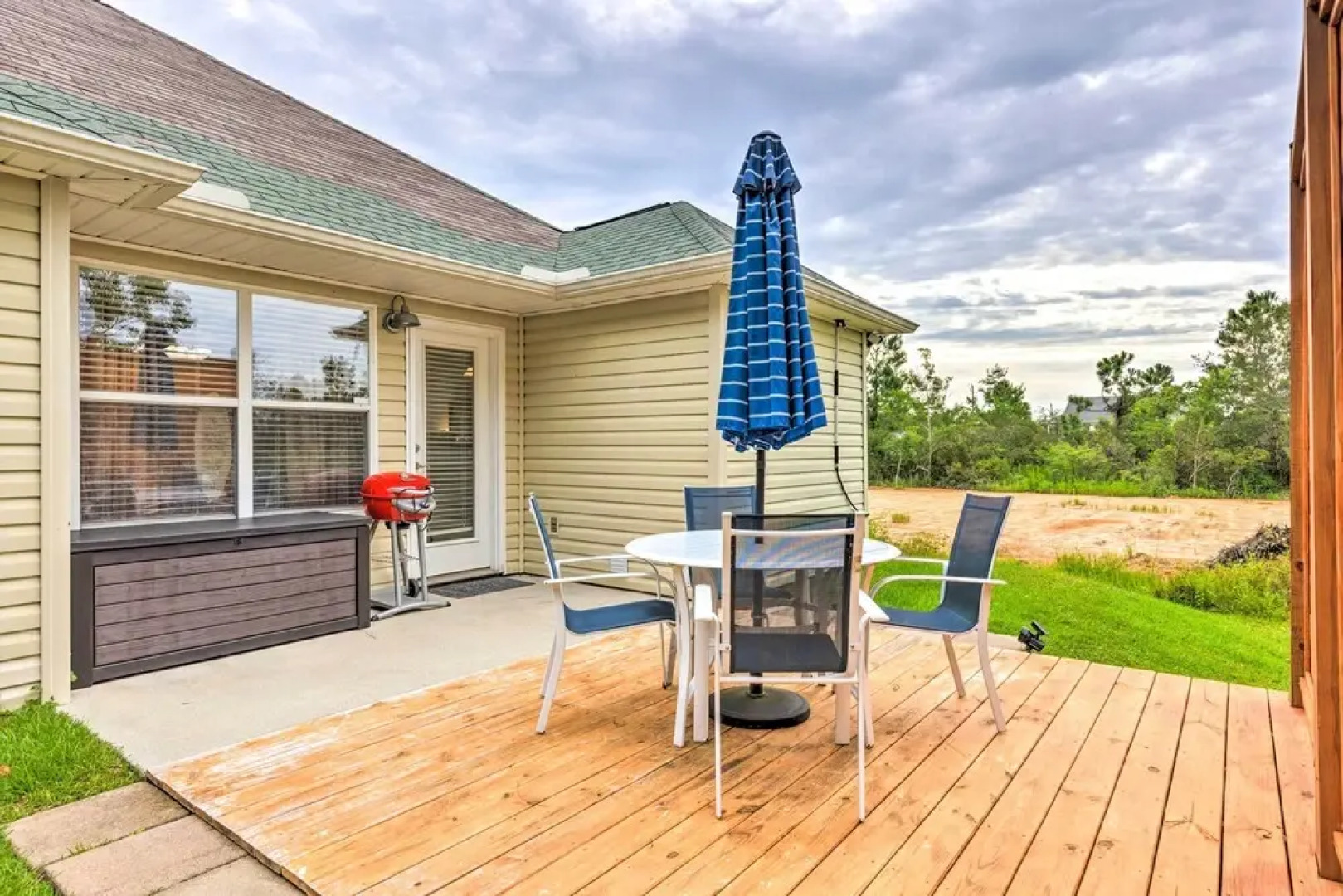 Secluded 'La Mer Cottage' < 1 Mi to Beach!