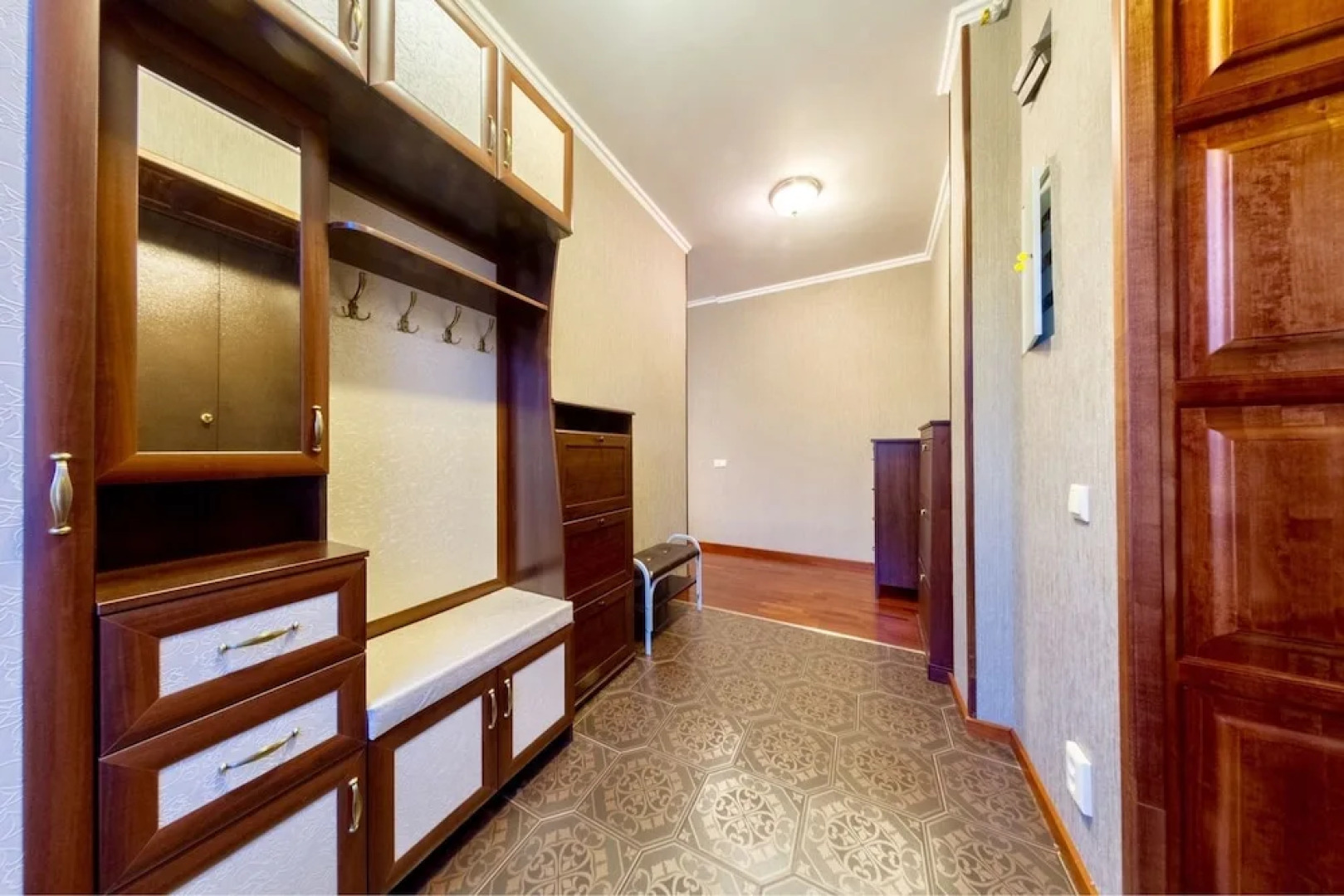 Апартаменты «hth24 на Владимирском пр-те»