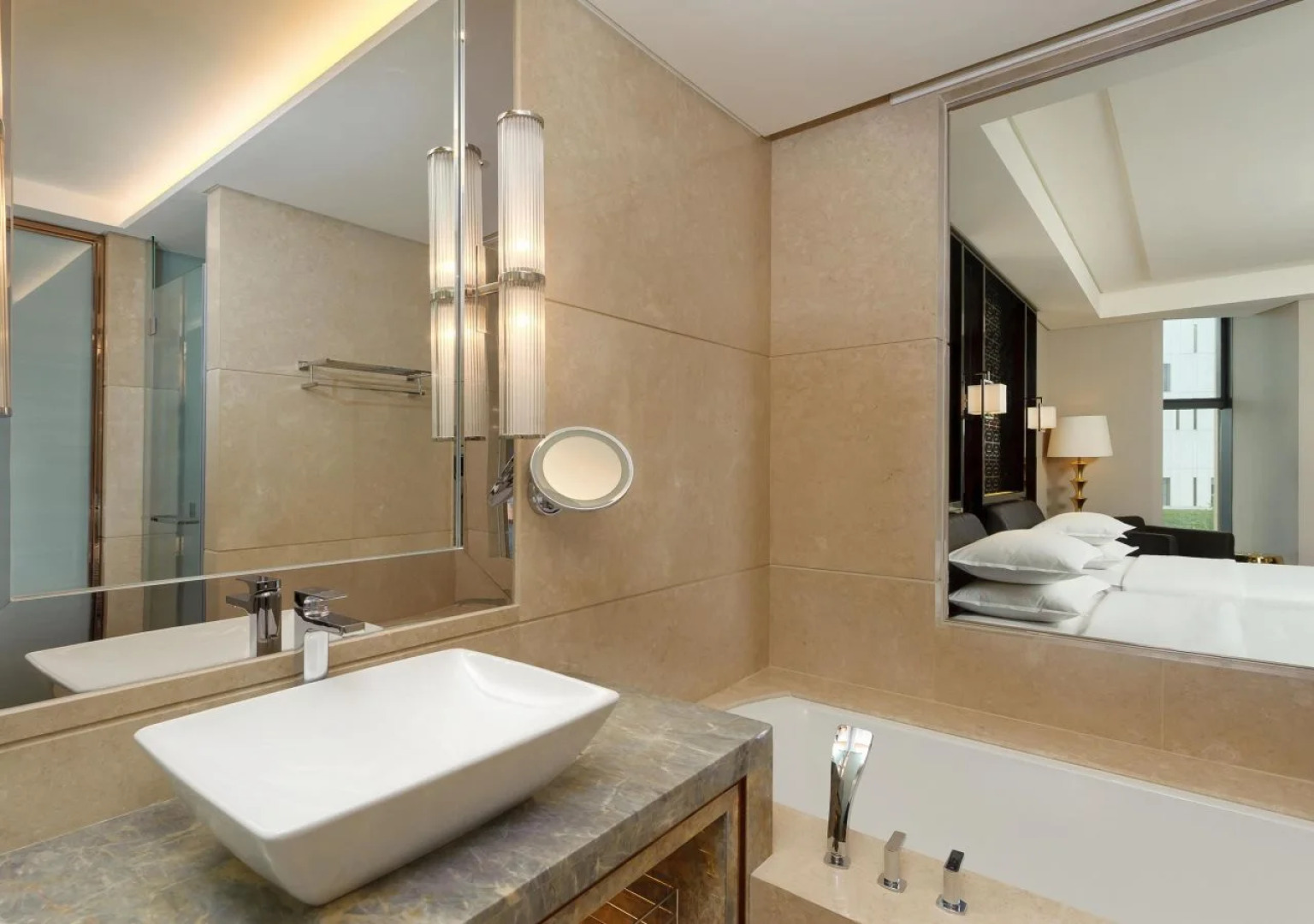 Sheraton Changchun Jingyuetan Hotel