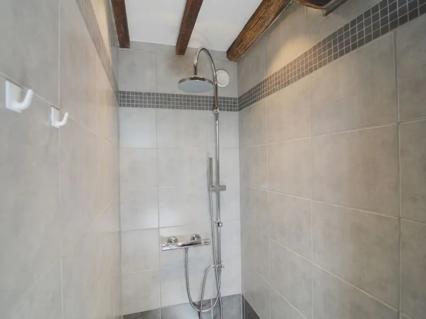 Spacious Ardennes Getaway