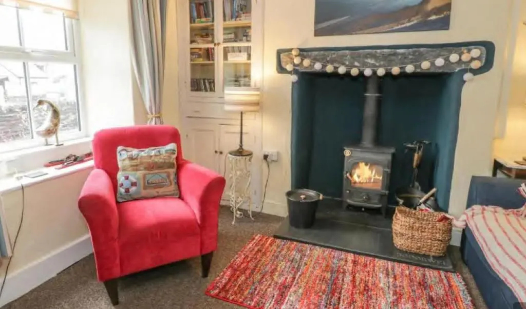 2 Bed Cottage Sleeps 4 - Pets Ok - Private Garden