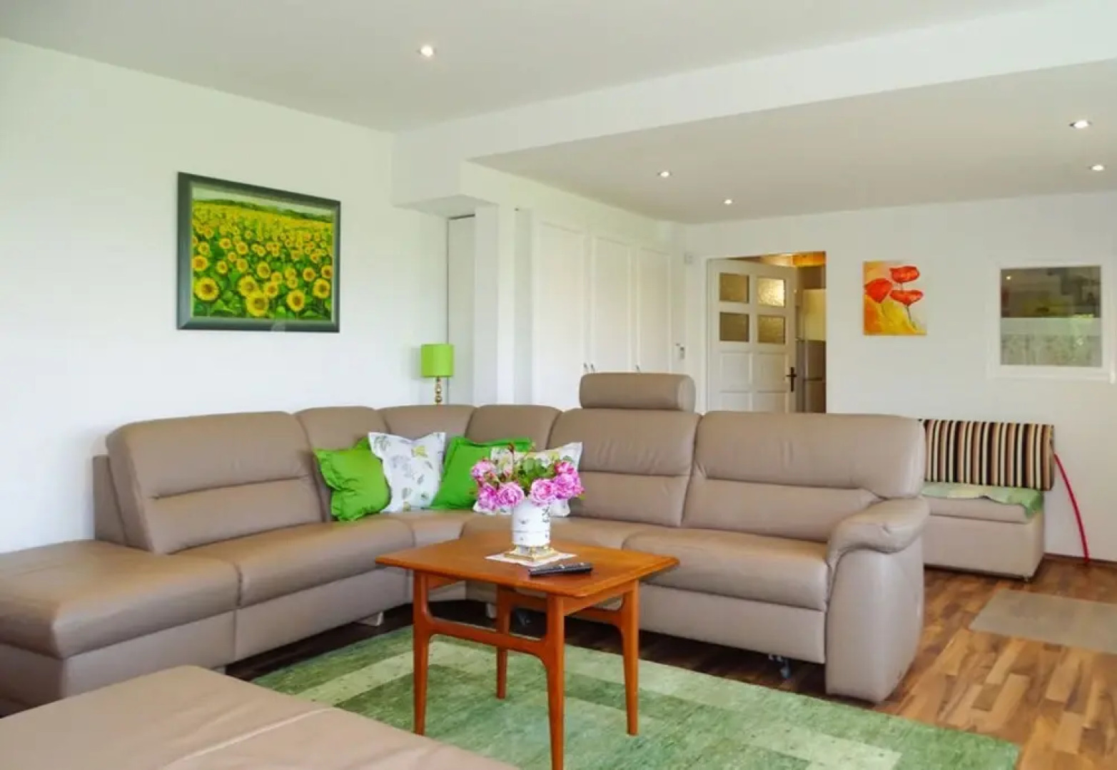 Ladybug House With Whirlpool