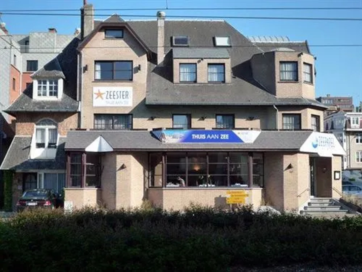 Zeeparel Budget Hotel