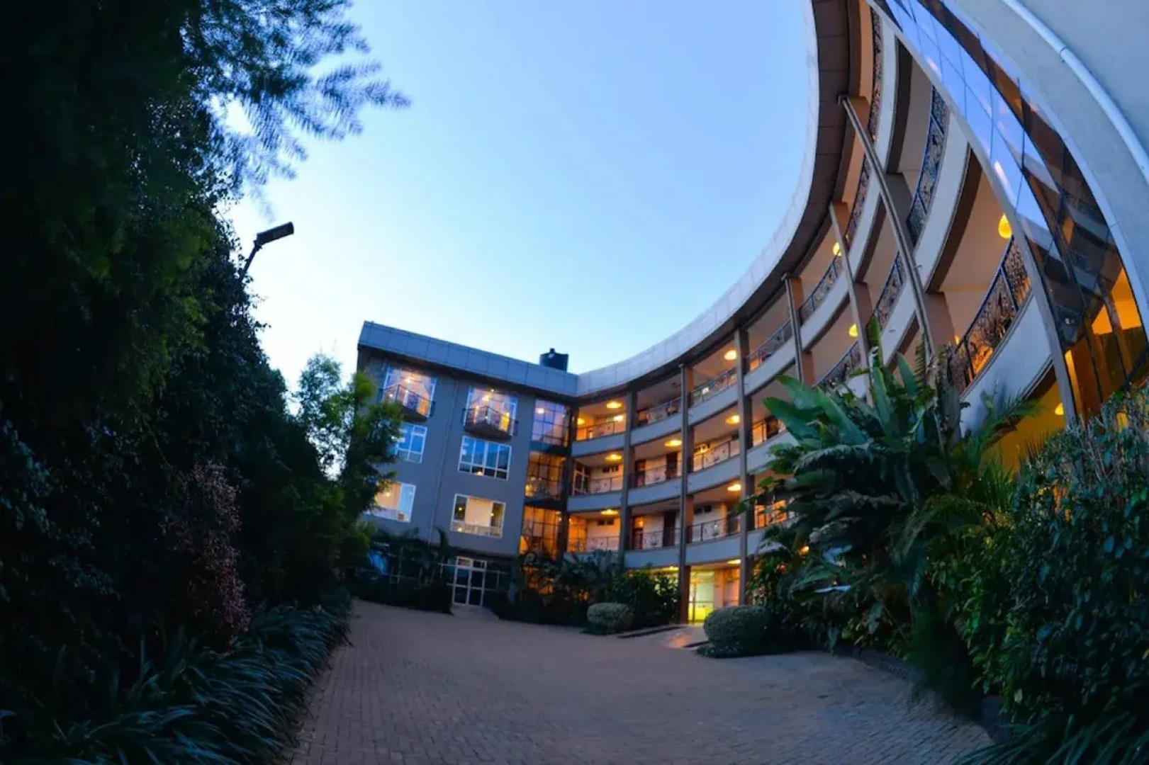 Отель Maple Leaf