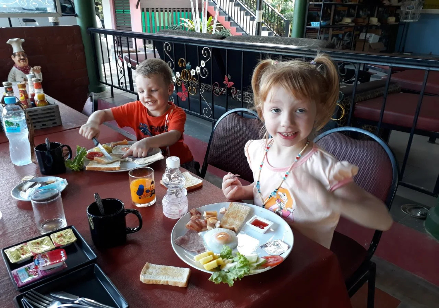 Sawasdee River Kwai Lodge